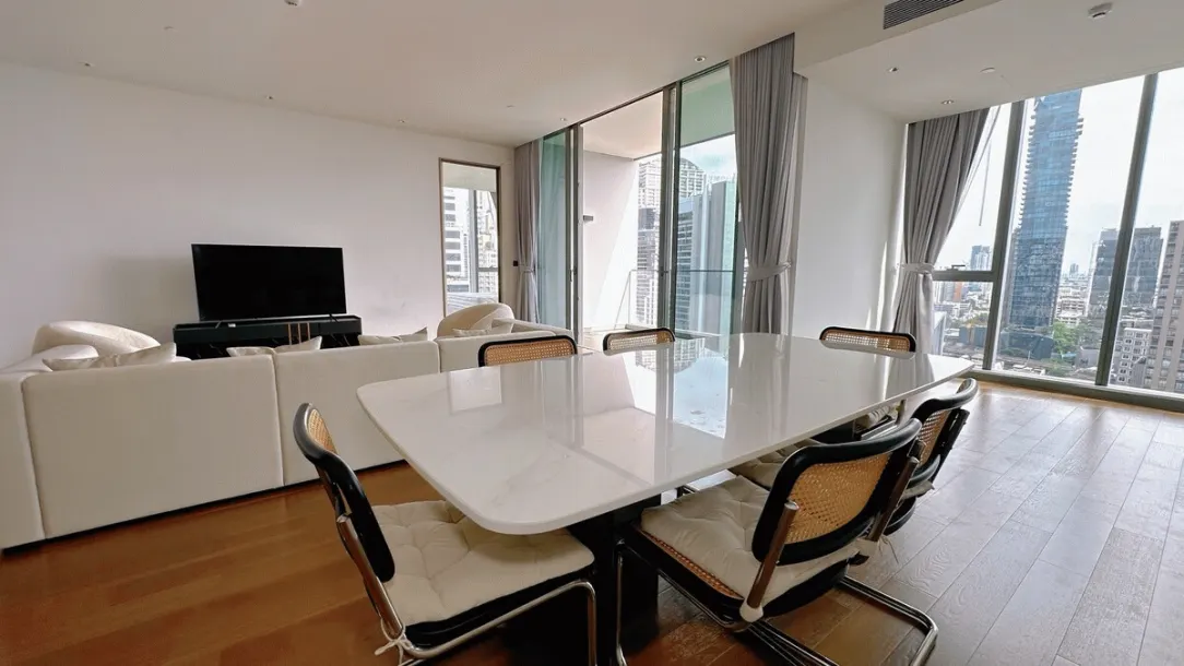Kraam Sukhumvit 26 - Ultra Luxury Style 3 Bedrooms with City View in Phromphong. 2