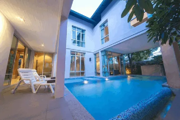 5-bed Villa for sale in Na Jomtien — 5-bedroom villa · Na Jomtien