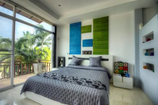 Modern Lakeside Pool Villa with amazing clear views over the Royal Lake 3