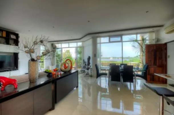 Modern Lakeside Pool Villa with amazing clear views over the Royal Lake 2