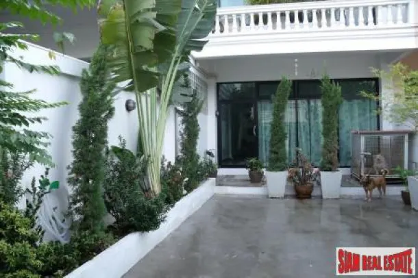 4-bed Townhouse for sale in Phunnawithee — 4-bedroom townhouse · Phunnawithee