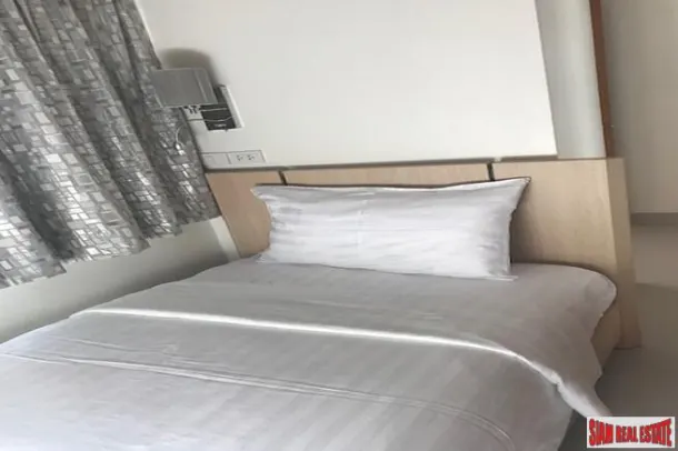 High Rise Beachfront Condominium with spectacular sea view on Jomtien Beach Road 4