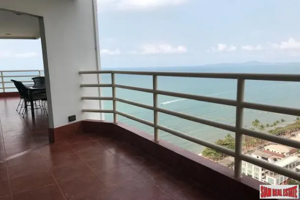 High Rise Beachfront Condominium with spectacular sea view on Jomtien Beach Road 3