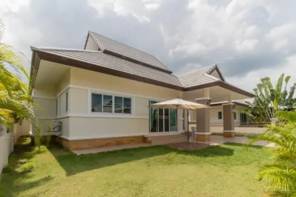 3-bed Villa for sale in Hin Lek Fai & West Hills — 3-bedroom villa · Hin Lek Fai & West Hills
