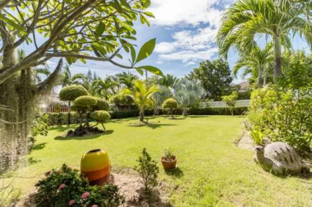 Ave 88 Executive : Well Design 3 Bed Pool Villa 3