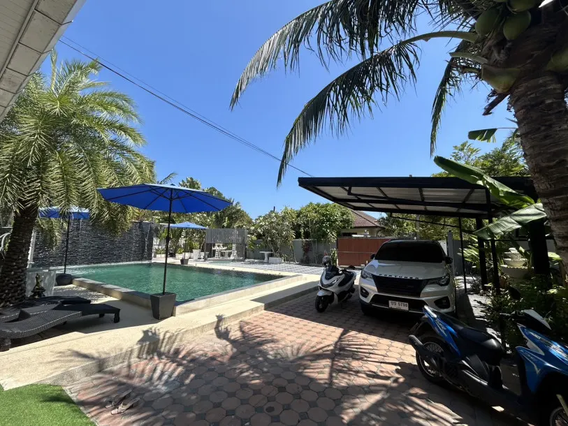 Elegant Living Villa Palmera 3-Bedroom 3 Bath Poolside Perfection 2