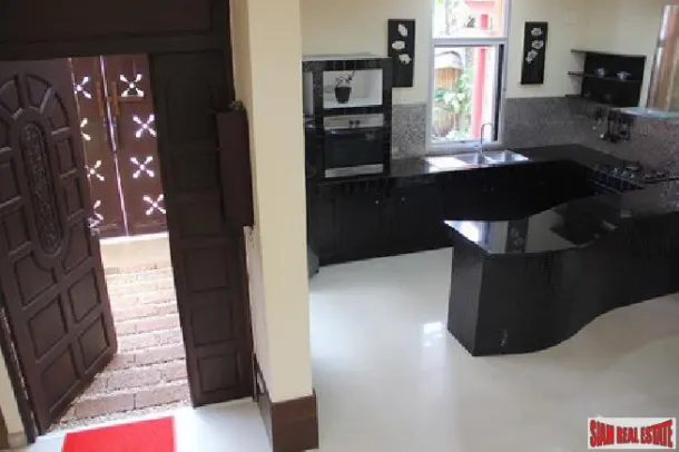 Pool Villa near the beach for Sale in Na Jomtien Pattaya 4
