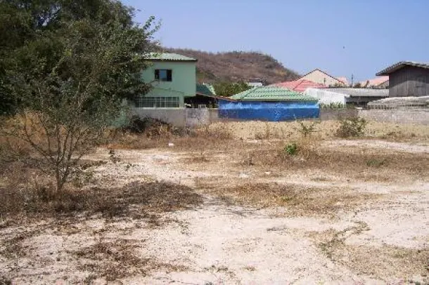 Land For Sale In Hua Hin Near New Developments and Mountain Views 2