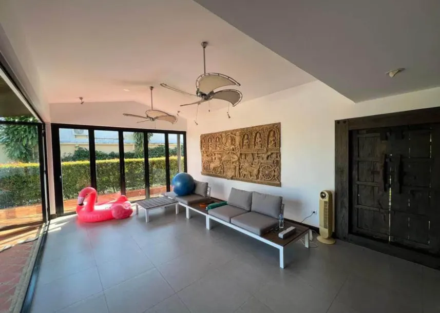 Prime Location 5 bedroom villa for rent in Chalong 2