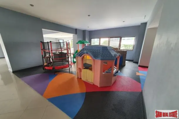 Large 2 Bed 160 sqm Pet Friendly Apartments with Great Facilities at Sukhumvit 26, Phrom Phong 3