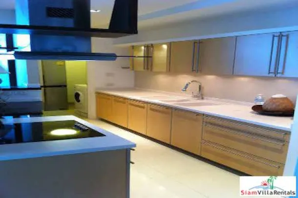 Athenee Residence - Very Large Luxury Three Bedroom Condo for Rent at Rajdamri BTS. 2