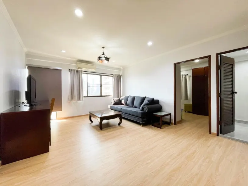 Saranjai Mansion : Fully-Furnished and Renovated 2 Bed + 2 Bath 79 sqm, 200m from BTS Nana 3