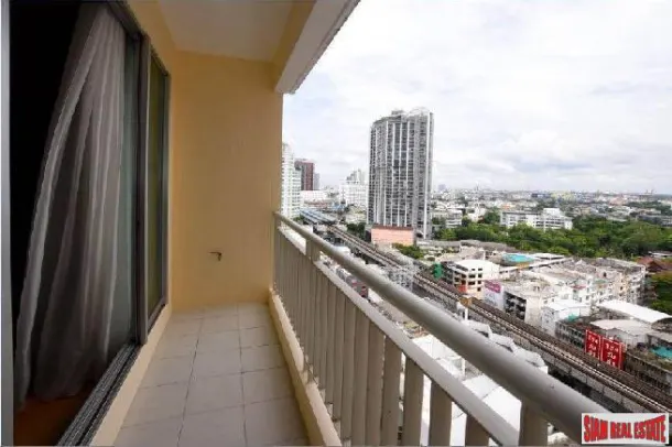 Life @ Sukhumvit - Ideal Two bedroom Condo for Rent in Prakanong 4