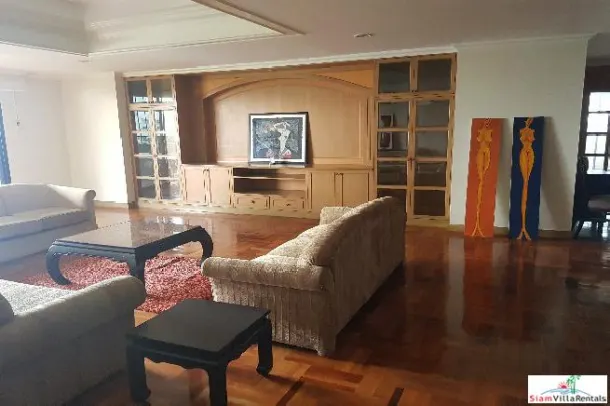 Oriental Tower Condo - Extra Large Three Bedroom Pet Friendly Apartment in Ekkamai 2