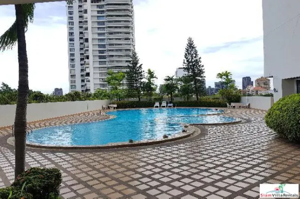 3-bed Apartment for rent in Ekkamai — 3-bedroom apartment · Ekkamai