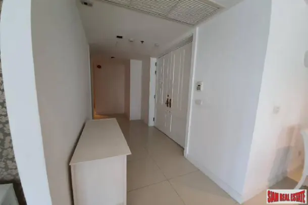 Athenee Residence - Spectacular City Views from this Three Bedroom Corner Condo in Phloen Chit 2