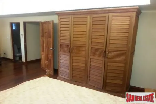 Land &amp; House Park - Expansive 5-Bedroom Pool Villa in Chalong 3