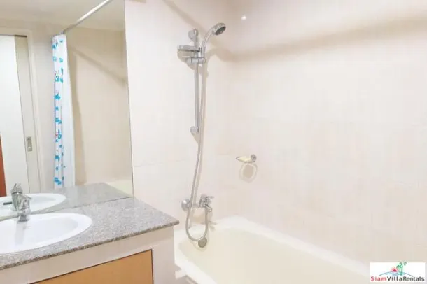Baan Suan Petch - Roomy Two Bedroom Condo Good for Small Family in Phrom Phong 4