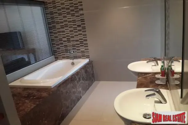 Four bedroom, five bathroom modern private pool villa near the beach 4