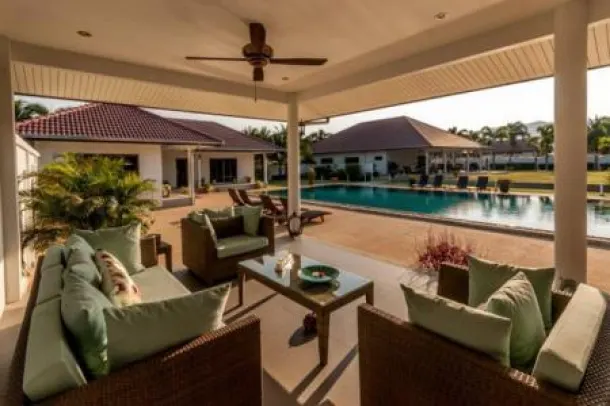 SUNSET VILLAGE 2 : Amazing 5 Bed Pool Villa Estate 4