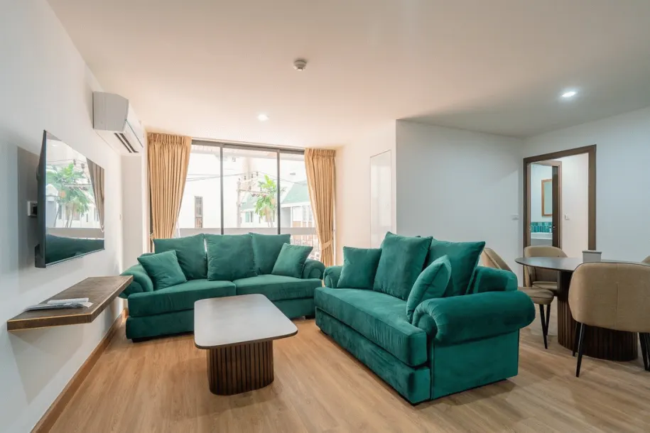 PSJ Penthouse - Large Three Bedrooms with Balcony and City View on Nana, Bangkok. 4