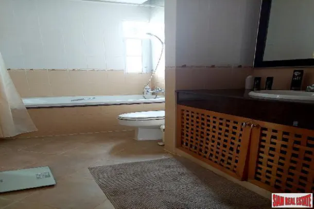 Service Apartment Sathon - 3 Bedrooms, 3 Bathrooms, and Balcony, Peaceful Compound 4