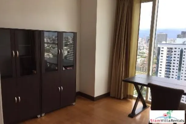 Fullerton Sukhumvit - Contemporary Two Bedroom + Office Near Ekkamai 4
