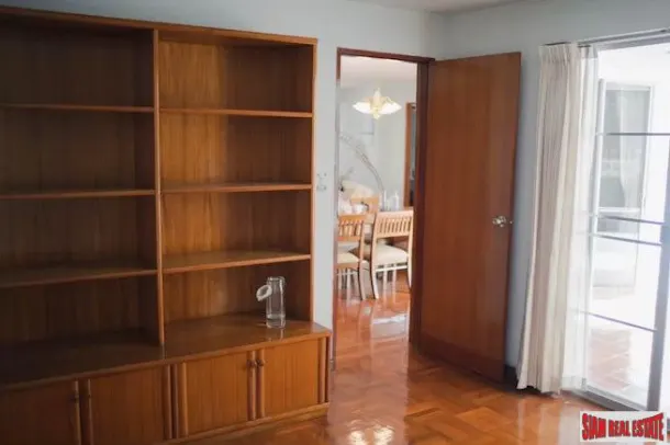 Service Apartment -Three Bedrooms + 1 Study 240 sqm Pet Friendly Apartment for Rent in Phrom Phong 3