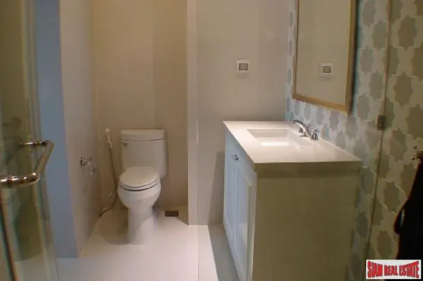 Aguston Sukhumvit 22 - Comfortable and Colorful One Bedroom in Khlong Toei 4