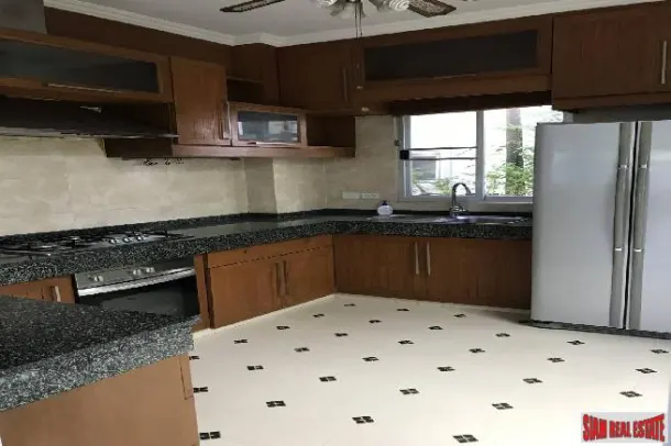 Private House in Sukhumvit Area - 4 Bedrooms and 4 Bathrooms, 300 Sq.M, Nana, Bangkok 4