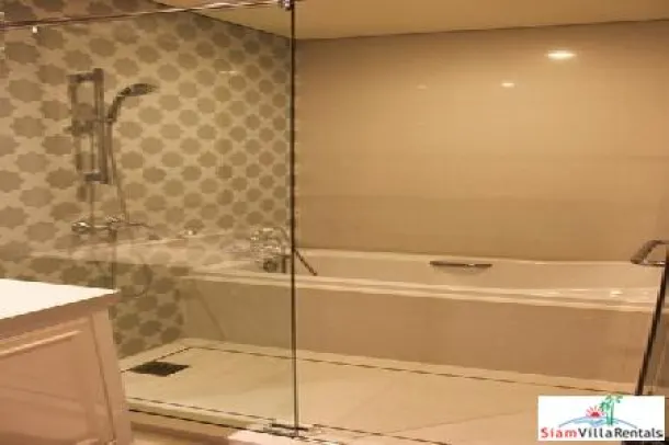 One Bedroom Apartment in Contemporary, Spanish-Style Complex on Sukhumvit 22 2