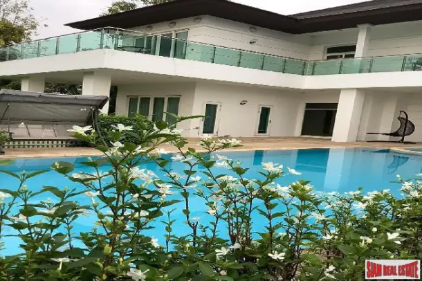 Windmill Village - Luxurious 7-Bedroom Pool Villa at Windmill Golf Course Bangna 3