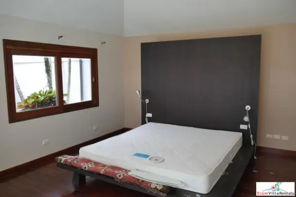 Loch Palm Courtyard - Glorious Family Home with Private Pool and Large Master Bedroom for Rent 2