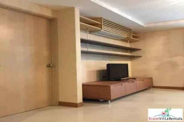 Siri on 8 - Centrally Located One Bedroom Condo Located Near BTS Nana for Rent 3