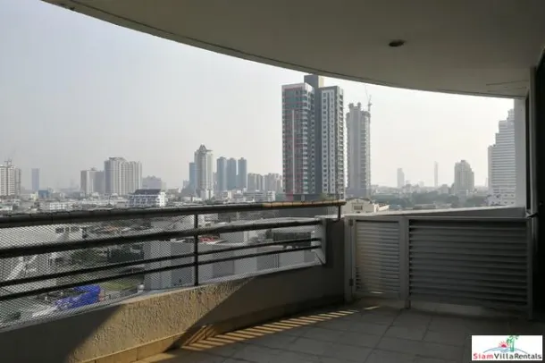 Baan Yen Akard - Spacious and Modern Three Bedroom Condo with City Views and Extras in Sathorn 2