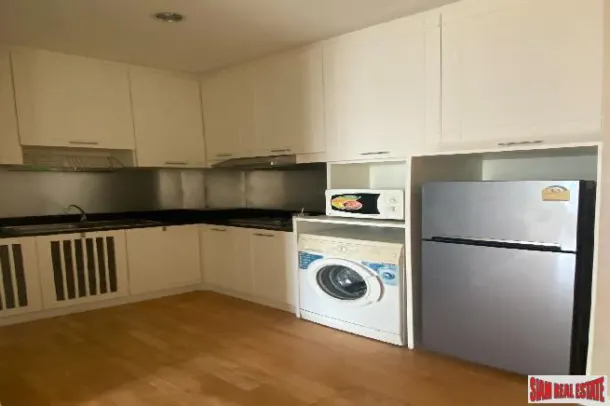 Baan Sathorn Chao Phraya Condominiums - Beautiful 1 Bedroom and 1 Bathroom Condo for Rent in Krung Thonburi Area of Bangkok 2