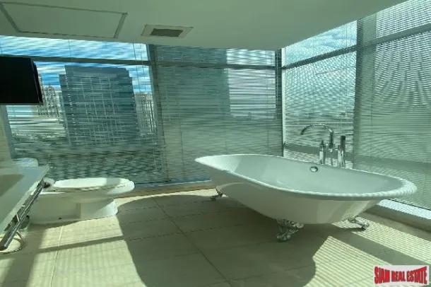 Baan Sathorn Chao Phraya Condominiums - Beautiful 1 Bedroom and 1 Bathroom Condo for Rent in Krung Thonburi Area of Bangkok 4