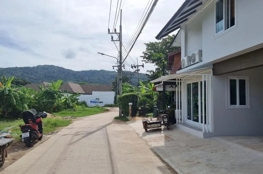 Fresh 1 bed 1 bath Apartment with shared swimming pool for rent in boutique community 15 mins walk to Nai Harn beach 3