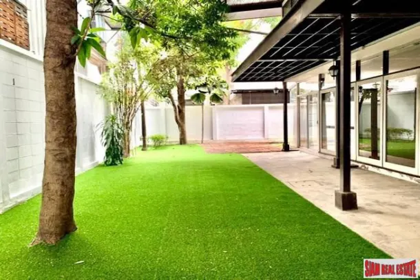 Three Bedroom Stand Alone House for Rent Five Minutes from BTS Thong Lo - Pet Friendly &amp; Large Garden! 2