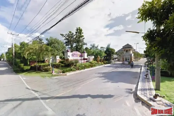 City Home Place 4 - Grand Spacious 4 Bedroom Home in Exclusive Villa Estate at San Kamphaeng, Chiang Mai 2