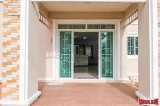 City Home Place 4 - Grand Spacious 4 Bedroom Home in Exclusive Villa Estate at San Kamphaeng, Chiang Mai 4