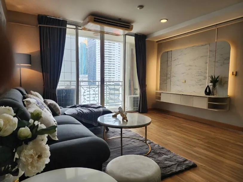 Asoke Place - Newly Renovates Large Furnished Two Beds, Condo for Rent in Asoke, Bangkok. 2
