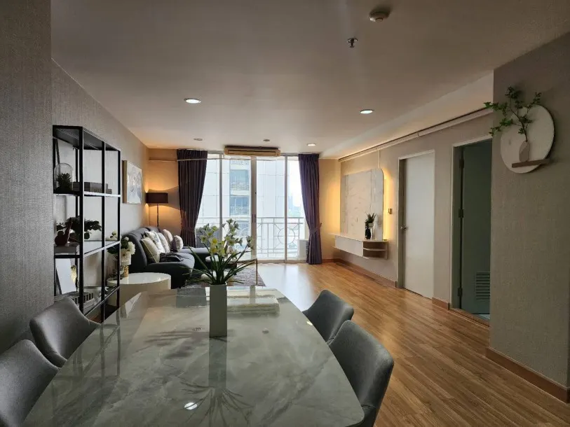 Asoke Place - Newly Renovates Large Furnished Two Beds, Condo for Rent in Asoke, Bangkok. 3