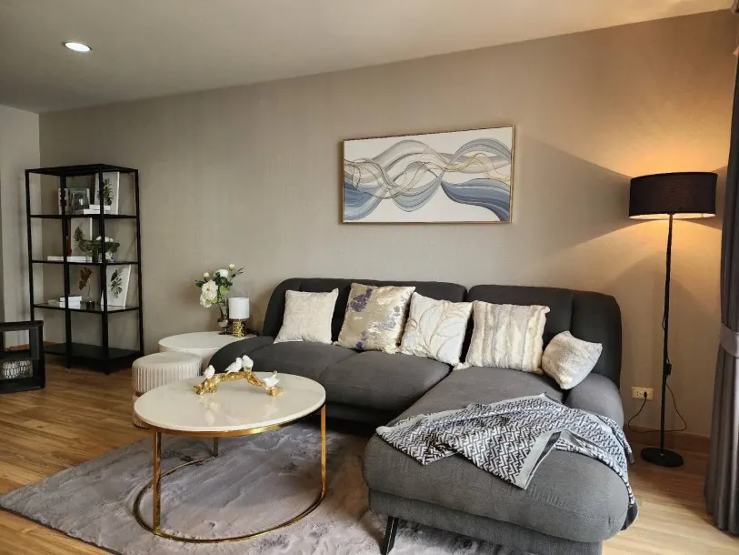 Asoke Place - Newly Renovates Large Furnished Two Beds, Condo for Rent in Asoke, Bangkok. 4