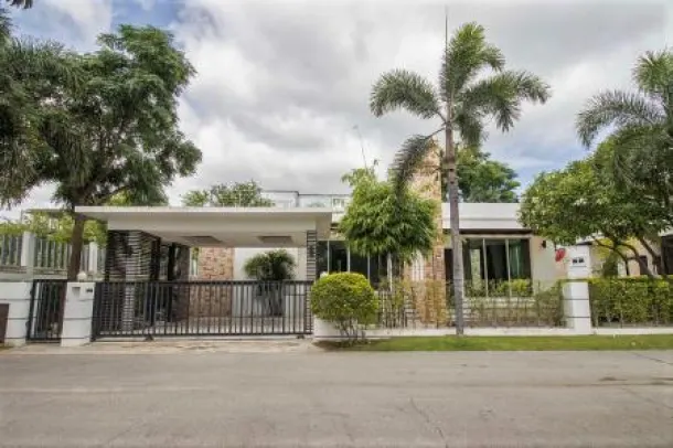 3-bed Villa for sale in North Hua Hin — 3-bedroom villa · North Hua Hin