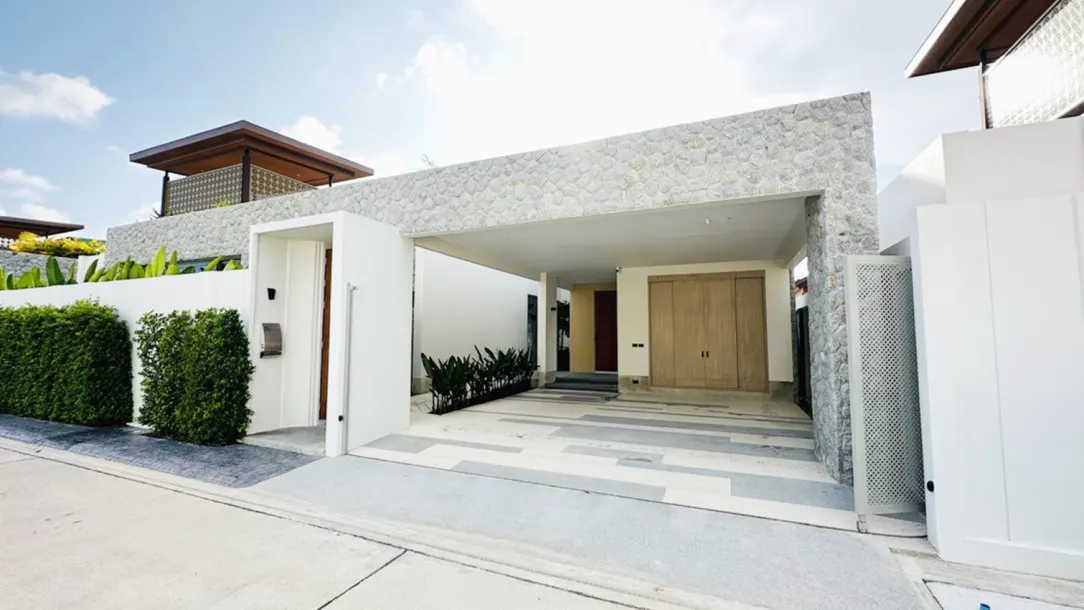 Brand New Luxury 4-Bedroom Pool Villa with Rooftop Sala for Rent in Bang Tao 4