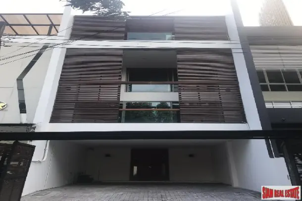 Amazing 4 Bedroom Townhouse for Rent in Phrom Phong 4