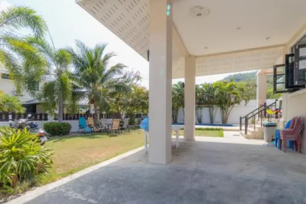 GRAND HILL: Well Maintained Great 2 Storey 5 Bed Villa 3