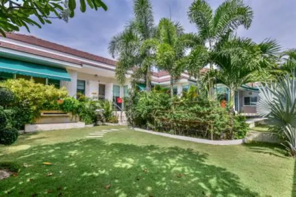 RM RESIDENCE : Luxury 4 Bed Pool Villa 4