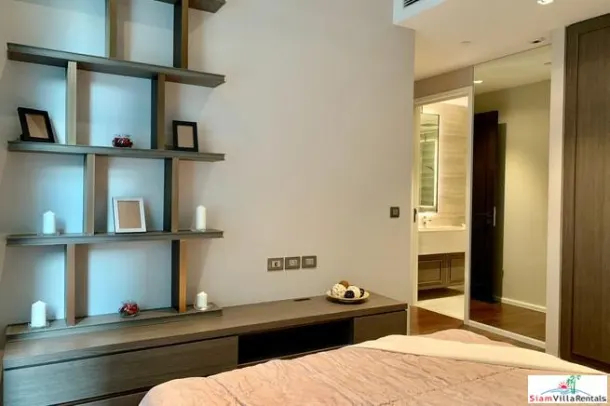 Diplomat 39 - Classic One Bedroom Condo with Pool View just a One Minute Walk from BTS Phrom Phong 2